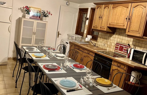Prigonrieux House | Vacation home for 10 people with swimming pool: 5 bedrooms (double beds), 4 bathrooms, 4wc