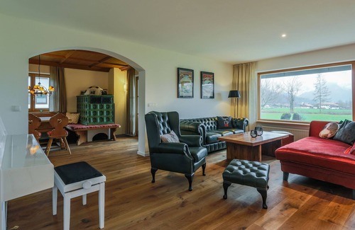 Eck House | Vacation home for up to 10 people with 4 bedrooms, 210m², large garden