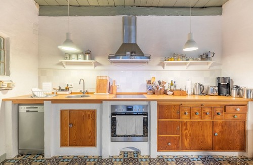 Oldenswort House | Vacation home Hus rode Dör for up to 5 people
