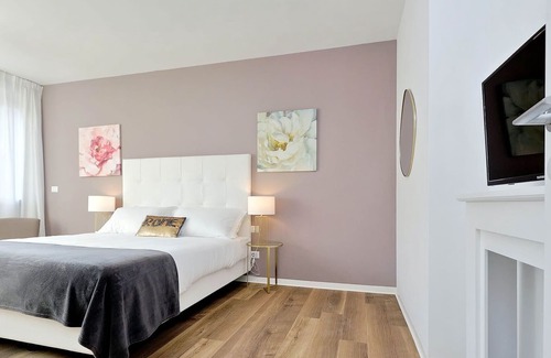 Sallustiano House | Vacation Home in Rome with 2 bedrooms sleeps 6