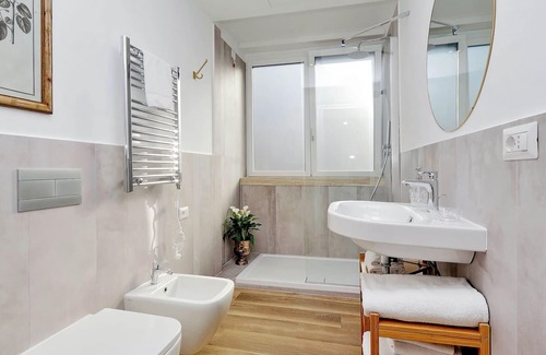 Sallustiano House | Vacation Home in Rome with 2 bedrooms sleeps 6