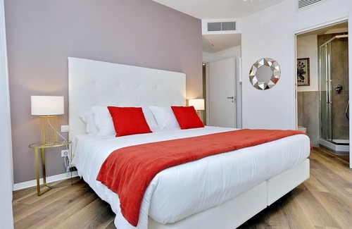 Sallustiano House | Vacation Home in Rome with 2 bedrooms sleeps 6