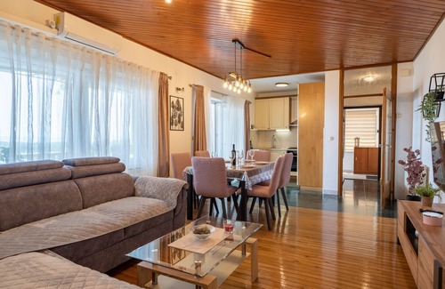 Selca House | Vacation home Ivana by Interhome