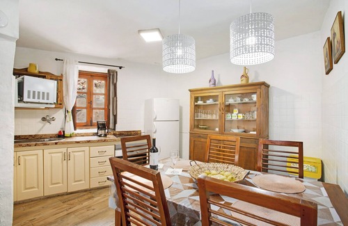 San Bartolome de Tirajana House | Vacation Home "La Casa Nueva" with Mountain View, Whirlpool & Wi-Fi