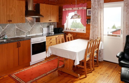 Hyllestad House | Vacation home Oasen by Interhome