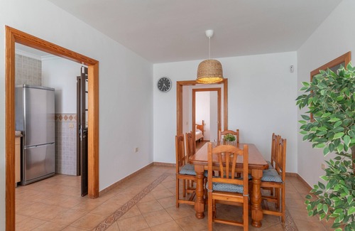 Tias House | Vacation Home 'Timanfaya' with Sea View, Private Pool and Wi-Fi