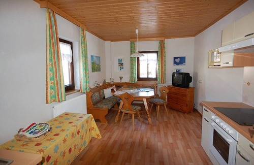 Michaelerberg-Pruggern Apartment | Vacation home Tschernitz - Holiday home/4 or more bedrooms/bathroom, WC