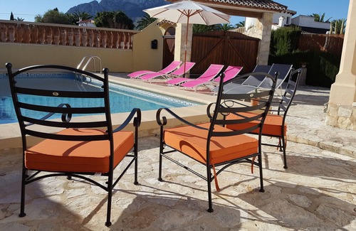 Els Poblets Villa | Vacation home with private pool, 2 bedrooms, WiFi, air conditioning, free parking