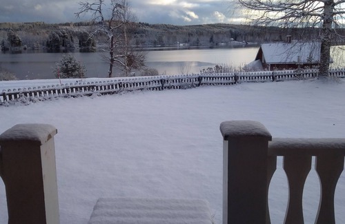 Overbyn Cottage | Vacation house near Hovfjallet, Torsby. Summer by the lake winter on the slopes,