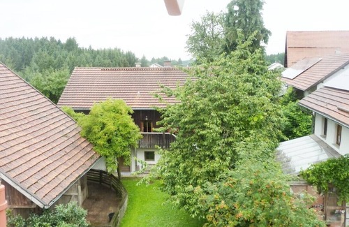 Tiefenbach Apartment | Vacation idyll "Apartment Rosenstiege" on an old farm - peace, charm, nature