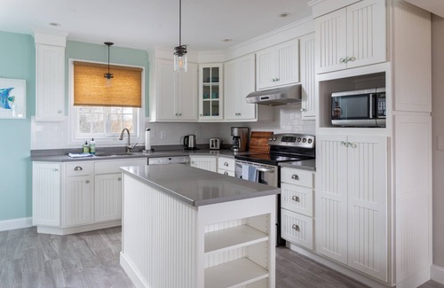 Bonnet Shores House | Vacation in this stunning home with gorgeous ocean views!