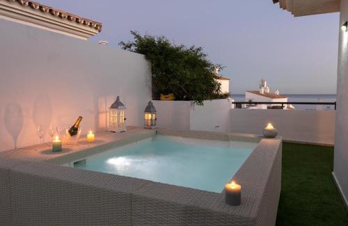 Puerto Banus Apartment | VACATION MARBELLA I Terrazas de Banus, Romantic, Jacuzzi, Pet-Friendly, Cosy Duplex Penthouse, 2min walk to Marina