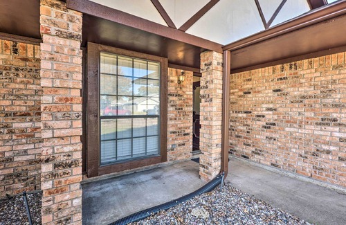 Wheeler Ridge Cottage | Vacation Rental Home Near College Station