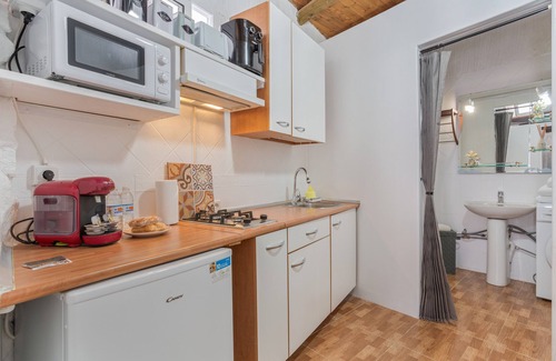 Tejina Apartment | Vacation Studio 'Tejina De Isora' with Wi-Fi