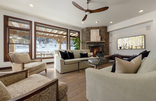 Edwards House | Vail/Beaver Creek luxury 5 br home with shuttle access to BC. Dogs ok