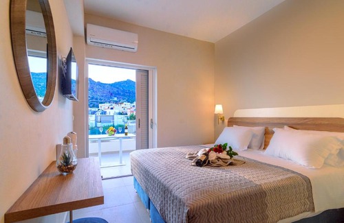 Palaiochora Apartment | Vakakis Family Luxury Studios 2
