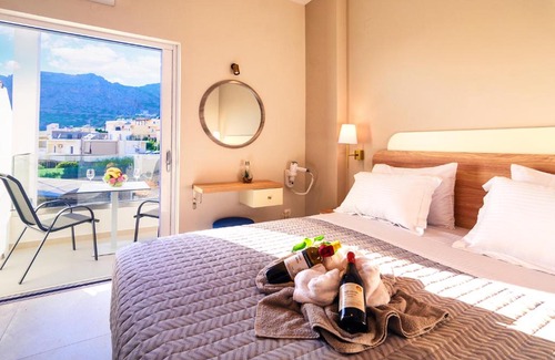 Palaiochora Apartment | Vakakis Family Luxury Studios 2