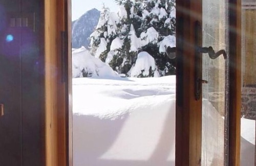 Antagnod Ski Chalet | Val D Ayas: chalet - 5 rooms - 6/10 persons House with garden