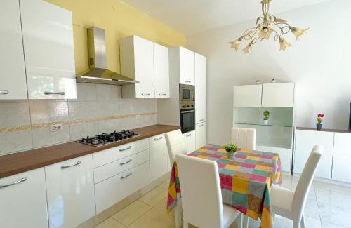 Nettuno Apartment | VALE MARE BLU Apartment - Steps from the Sea 50mt & Train and Bus Station