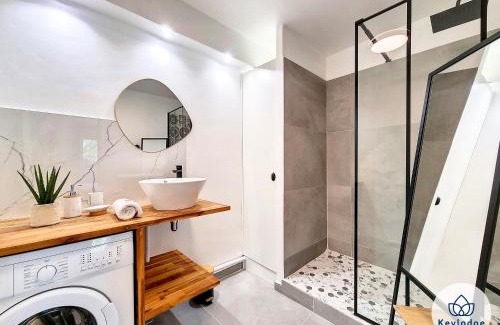 Sainte-Clotilde Centre Apartment | Valeriane, classé 3 étoiles - T2 de 45 m2 à Sainte-Clotilde