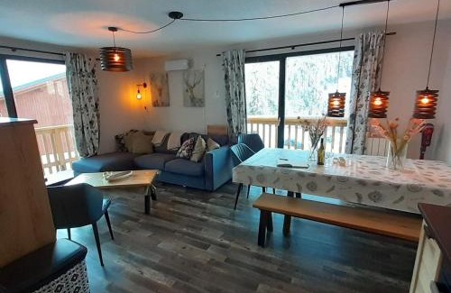 Valfrejus Apartment | Valfréjus: Appart rénové 4 pièces avec WiFi à 100m télésiège - FR-1-265-335