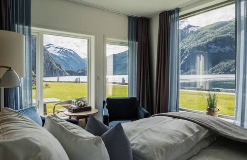 Valldal Hotel | Valldal Fjordhotell - by Classic Norway Hotels