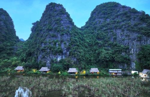 Hoa Lu Cabin | Valley Bungalow