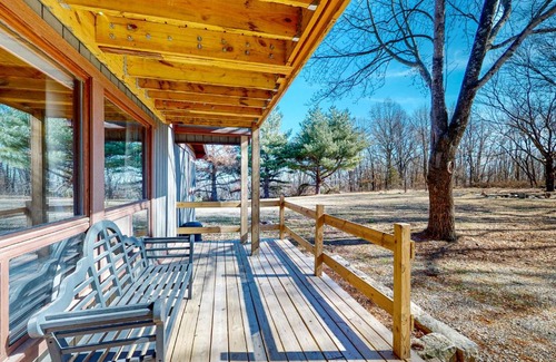 Eureka Springs House | Valley of Grace Cottage