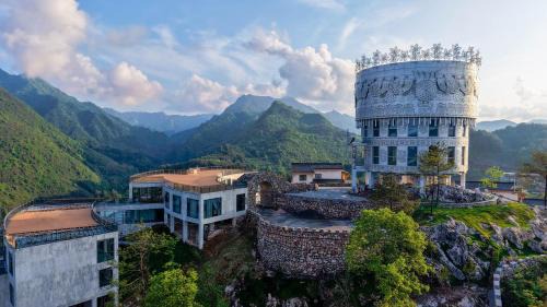 Zhangjiajie Hotel | Valley Secret Resort