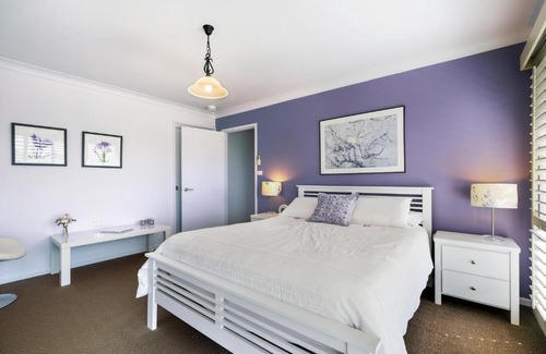 Cardiff Heights Bed & Breakfast | Valley View Bed and Breakfast