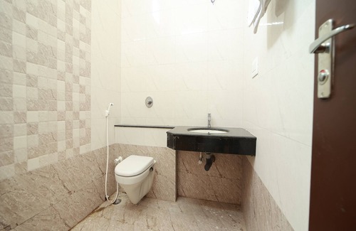 Karur Hotel | Valluvar Residency