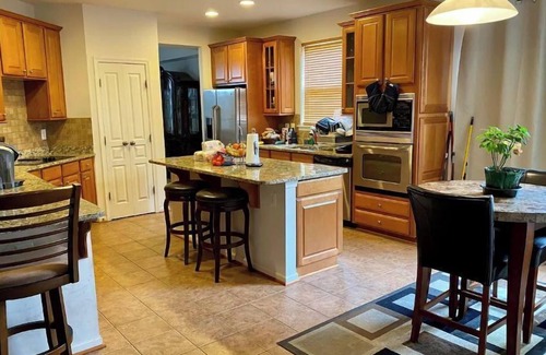 Rossville House | Van Gogh 3-Comfy Private Rm in single family home