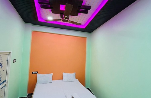 Budaun Hotel | Vande Bharat P Guest House