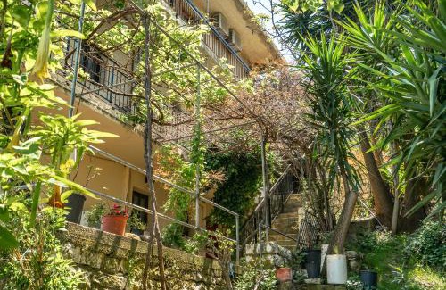 Angon House | Vangelis studio 2