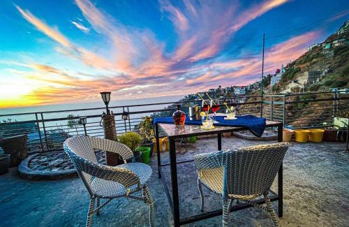 Kasauli House | Vanshika homes Near mall road