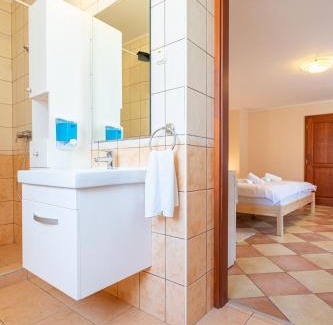 Gyula Apartment | Varázskő Apartman Gyula