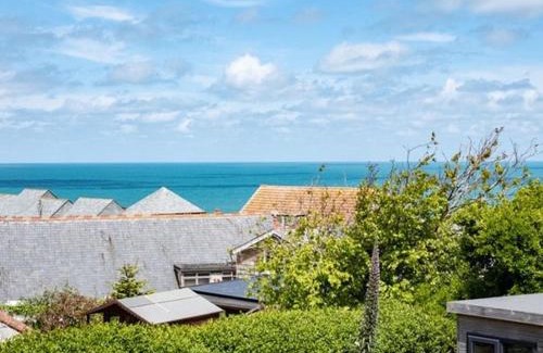 Port Isaac House | VARLEY VIEW Fishermans cottage with stunning views
