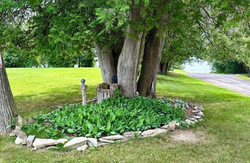 Stone Mills Cabin | Varty Lake Lodge, Yarker ON.nEscape The Mundane, Relax & EnjoynSummer &.Winter
