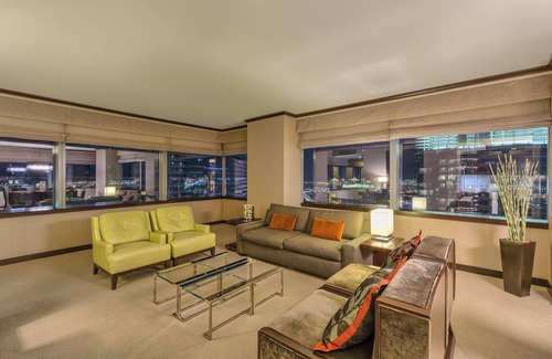 Las Vegas Strip Apartment | Vdara's Biggest Penthouse! 2 BR/Stunning 270° Strip Views! Sleeps 7! 45th Floor