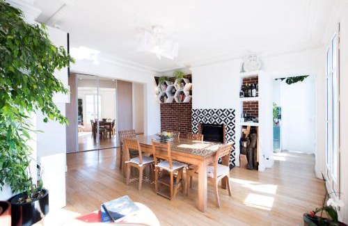 Quartier du Mail Apartment | Veeve - By the Palais Royal