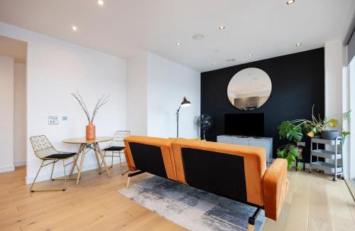 Latchmere Apartment | Veeve - The Battersea Skyview Apartment