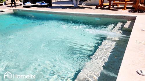 Chalcis Apartment | Venecia of Mani - Relax in a spa pool