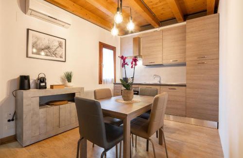 Noventa di Piave Apartment | [Venezia-Suite Hemingway]a pochi passi Outlet