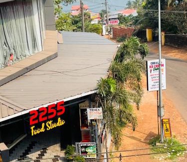 Parassinikadavu Hotel | Vengilate Sree Muthappan Residency