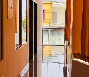 Parassinikadavu Hotel | Vengilate Sree Muthappan Residency