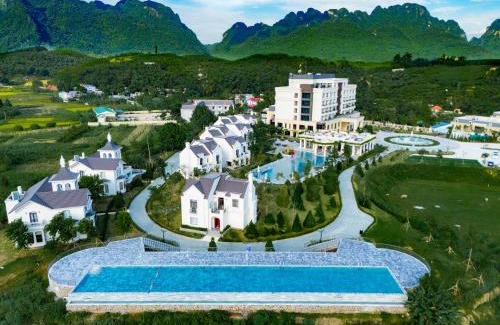 Kim Boi Resort | Venusgiti Hot Spring Resort & Spa