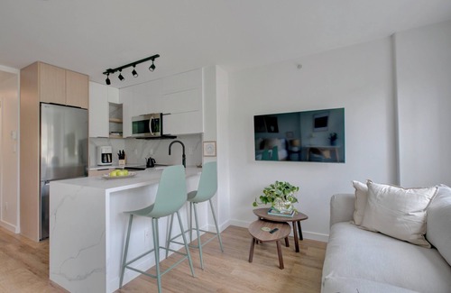 Downtown Vancouver Apartment | Verde on Beach 💚 | Nature- inspired Studio in Downtown