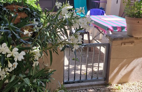 Mouries Cottage | Very nice gîte *all comforts next to Les Baux de Provence at the foot of the Alpilles