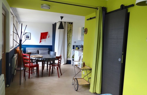La Chapelle-sur-Furieuse Apartment | Very quiet 3* gîte on the Sentier linking Salins-les-Bains and Arc-et-Senans