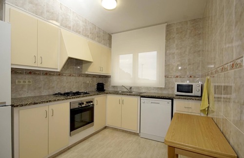 L'Escala Villa | Very spacious house with private pool